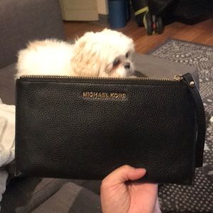 Michael Kors Jet Set clutch